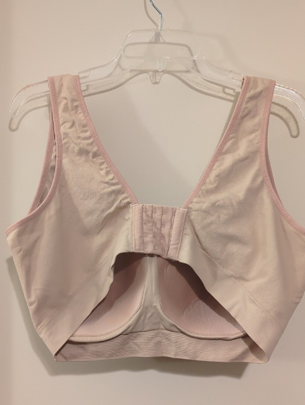 Breezies Cream Wireless Soft-Cup Bra - Picture 2 of 7